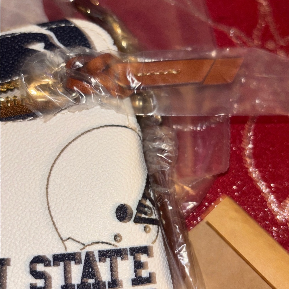 Dooney Bourke 🆕 Penn state Sports Print Wristlet Nittany lions psu proud - Picture 5 of 8